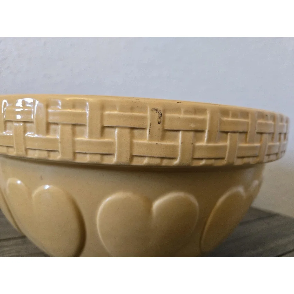Vintage Williams & Sonoma Large Mixing Bowl Yellow Stoneware Raised Hearts READ